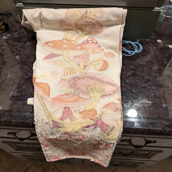 Magnolia Pearl mushroom miners - Picture 9 of 9